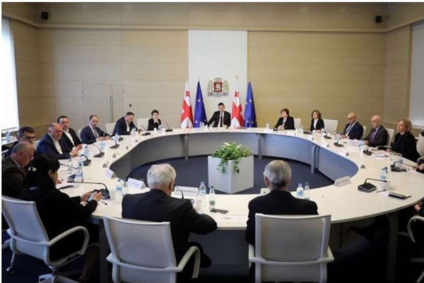 მთავრობის გადაწყვეტილებით, საგანგებო მდგომარეობის დროს ეკონომიკური საქმიანობის ჩამონათვალი გაფართოვდა