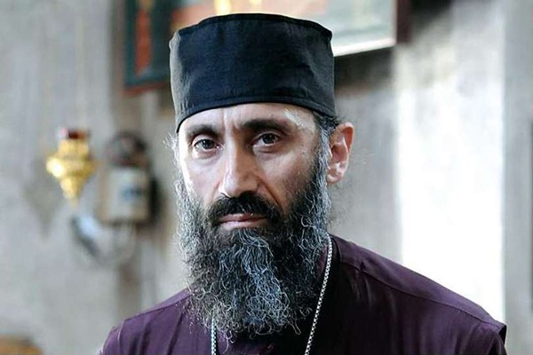 მამა თეოდორე გიგნაძე: „ხელისუფლება არ ითხოვს ჩვენგან ქრისტეს უარყოფას, არამედ იგი უფრთხილდება მოსახლეობას
