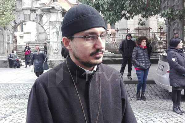 ბათუმისა და ლაზეთის ეპარქიაში აღდგომის ღამის ღვთისმსახურება მონასტრებში მრევლის გარეშე გაიმართება, სამრევლო ტაძრებში კი, სააღდგომო წირვა დილის 7 საათზე დაიწყება