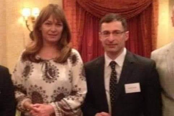 კობა ჭუმბურიძე: რამდენჯერ უნდა გაბითურდნენ ეს შობელძაღლები, რომ მათი ხისთავა ამომრჩეველი გამოფხიზლდეს?