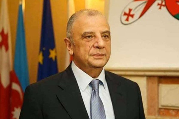 უკრაინიდან კონსულტაციებზე გამოძახებული საქართველოს ელჩი თეიმურაზ შარაშენიძე საქართველოშია