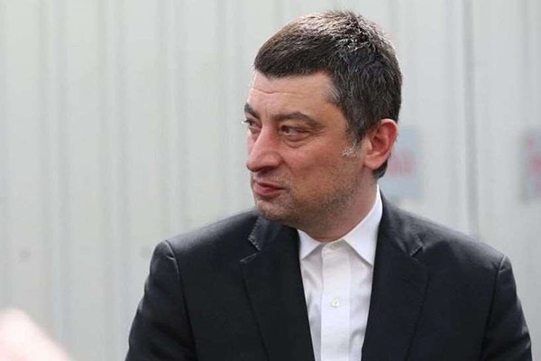 პრემიერმა ლუგარის ლაბორატორიის თანამშრომლებს მადლობა გადაუხადა