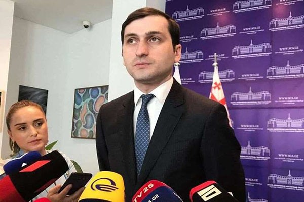 თორნიკე რიჟვაძე: „ნაციონალურმა მოძრაობამ“ პოლიტიკური შოუ დადგა, შეეცადა სხდომა დესტრუქციაში გადაეყვანა