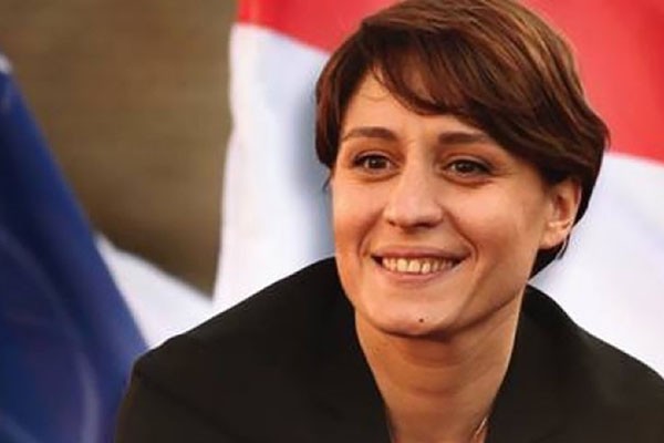 ელენე ხოშტარია: „ქართულ ოცნებას“ ვაძლევთ დამატებით დროს, მიიღოს გონივრული გადაწყვეტილება და საკონსტიტუციო ცვლილებების პროექტის მეორე, მესამე მოსმენამდე გამოუშვას გიორგი რურუა