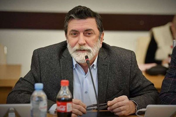 ალექსანდრე ქანთარია:  „ჰუბერტ ქნირშმა ოპოზიციაზე იზრუნა, იქნებ სახე შეინარჩუნონო. მაგრამ, რად გინდა, შეაყარე კედელს ცერცვი“
