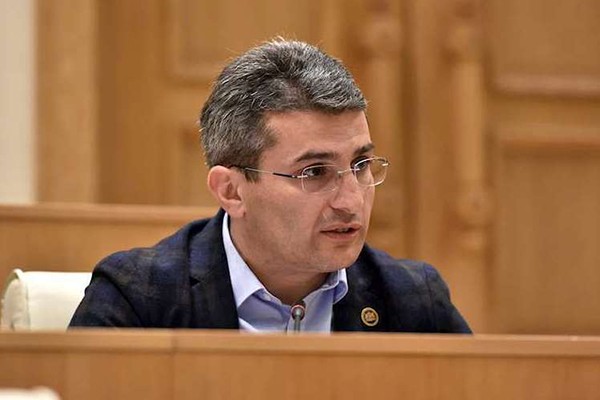 მამუკა მდინარაძე: გიორგი გახარიამ ქართული საზოგადოების წინაშე გამოცდა ბევრჯერ ჩააბარა
