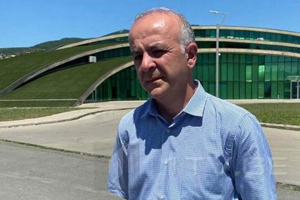 მაგას უნდა პოლიტიკური შეკვეთები, წავიდეს და თავის თავს მიხედოს, ამ ოჯახს თავი დაანებოს - შაქარაშვილის ადვოკატი გვარამიაზე