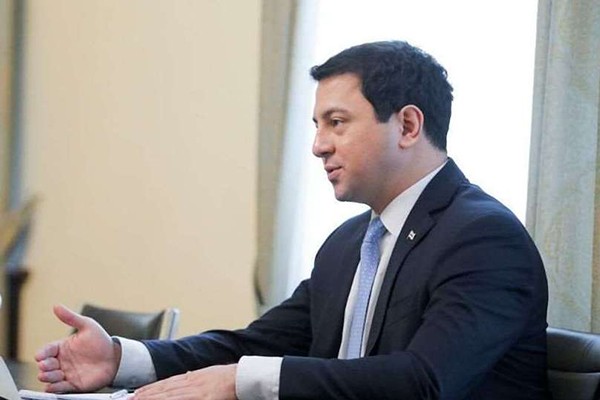 არჩილ თალკავაძე: „ნაციონალური მოძრაობისა“ და „ევროპული საქართველოს“ წევრები საგანგებო მდგომარეობის პერიოდში პარლამენტის ამუშავებას ითხოვდნენ, ხოლო ახლა თავად არ მონაწილეობენ სხდომებში