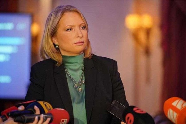 ნათია თურნავა: ანაკლიის კონსორციუმი საკითხის პოლიტიზებასა და ახალი ინვესტორის მოძიებაში ხელის შეშლას ცდილობს