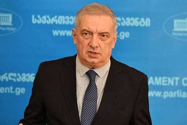 გიორგი ვოლსკი: „ნაცმოძრაობა“ ცდილობს, მიმავალ მატარებელზე შეხტომით პოლიტიკური დივიდენდები მიიღოს