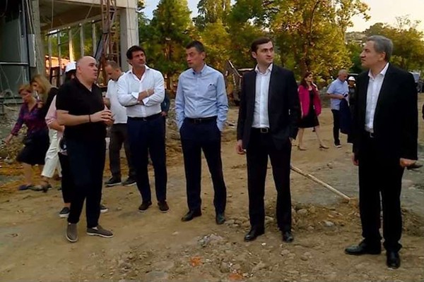 „ქართული ოცნების“ ლიდერები ბათუმში, ,,განათლებისა და მეცნიერების ქალაქის“ მშენებლობის პროცესს გაეცნენ
