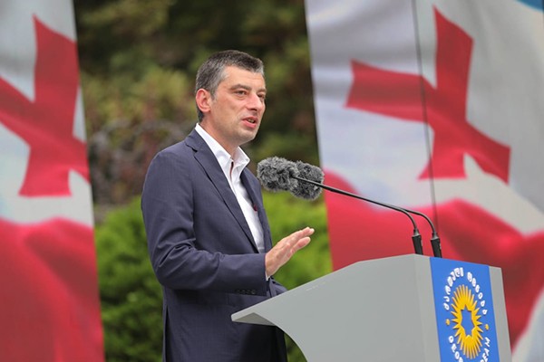 „უახლოეს დღეებში მთავრობაზე გამოვიტანთ ახალ, ტურისტული ბიზნესის დახმარების პაკეტს რომელიც გულისხმობს პროცენტის თანადაფინანსებას სახელმწიფოს მხრიდან დამატებით კიდევ 6 თვით“