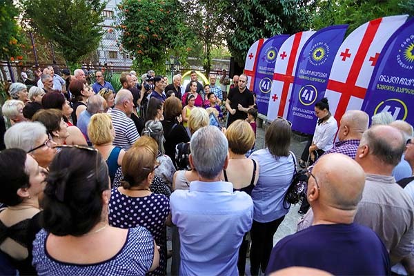 ირაკლი ჩიქოვანი: ზუგდიდში მასშტაბური ინფრასტრუქტურული პროექტები აქტიურად ხორციელდება, რაც თითოეულ ადგილობრივზე დადებითად აისახება