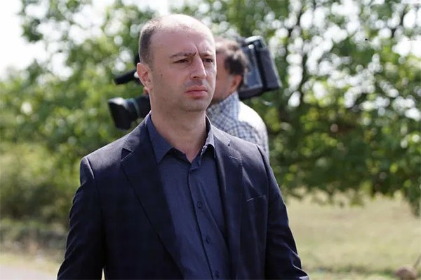 პროკურორი: იყო ვერსია, თითქოს თამარ ბაჩალიაშვილის მანქანა ავტოფარეხში იყო შეყვანილი, რაც გამოირიცხა, რადგან ავტოფარეხის კარი ერთ მეტრზე მეტად არ იღებოდა