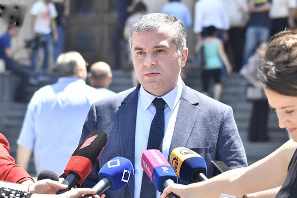 დავით ბაქარაძე: ვეღარც ფქვილით, ვეღარც კარტოფილით და ვეღარც ზეწოლით ამ არჩევნებზე მოსახლეობის მოსყიდვა ვერ მოხდება