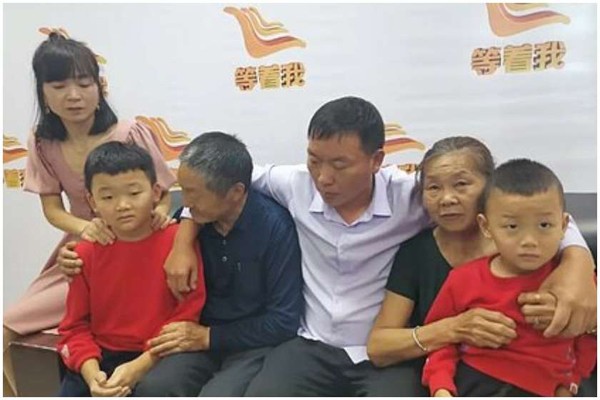 ჩინეთში ოჯახმა 38 წლის წინ დაკარგული შვილი იპოვა