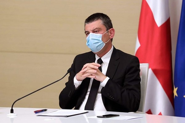 გიორგი გახარია მოქალაქეებს მოუწოდებს, მაქსიმალურად ისარგებლონ აპლიკაციით - Stop Covid, რომელიც მათ ინფიცირებულ პირთან შესაძლო კონტაქტის შესახებ აფრთხილებს
