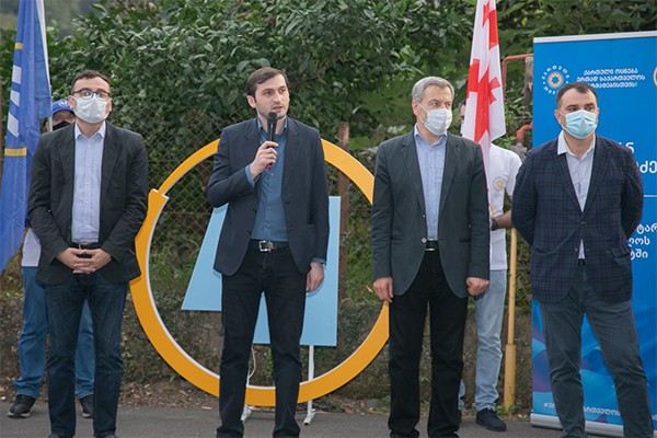 რესან კონცელიძე და ტიტე აროშიძე ახალსოფლის, ადლისაა და აეროპორტის დასახლების მაცხოვრებლებს შეხვდნენ