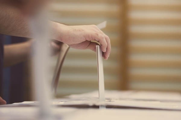 Survation-ის კვლევის მიხედვით მოსახლეობის 68% დარწმუნებულია, რომ სწორედ მის მიერ დასახელებულ პარტიას დაუჭერს მხარს