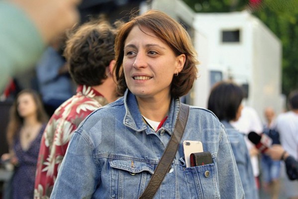 ელენე ხოშტარია:  დღეს აქ არ ვდგავართ არც მანდატებისთვის, არც საპარლამენტო სკამებისთვის, არც რომელიმე კონკრეტული ჯგუფისთვის, აქ ვდგავართ თავისუფალი არჩევანისთვის