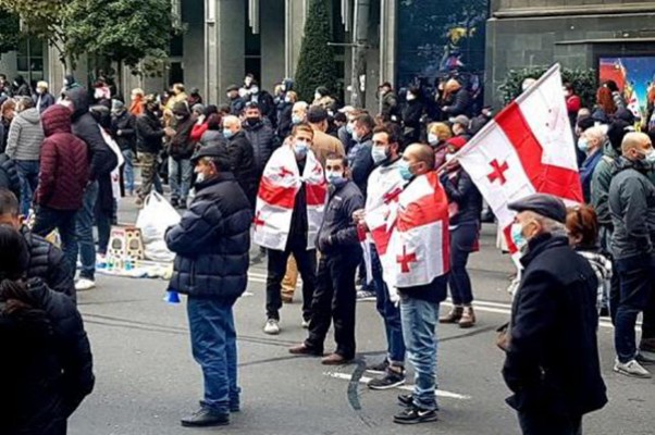მაიკ პომპეოს ვიზიტის დღეს ოპოზიცია მდუმარე აქციას გამართავს