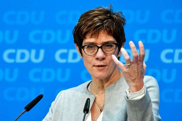 გერმანიის თავდაცვის მინისტრი: ევროპა ვერ შეძლებს საკუთარი უსაფრთხოების უზრუნველყოფას აშშ-სა და ნატოს დახმარების გარეშე