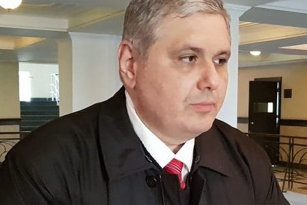 “ნაც მწამებლებო, ნაც -ჯალათებო, ნაც -მკვლელებო, კიდევ ერთი ღირსეული ადამიანი მოკალით წამებით” – როგორ ეხმაურებიან ცნობილი ადამიანები კობა დავითაშვილის გარდაცვალებას?