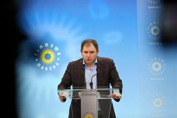 ნიკოლოზ სამხარაძე: გრიგოლ ვაშაძემ გადაწყვიტა, რომ ხომალდი, რომელიც იძირება, დროზე ადრე დატოვოს