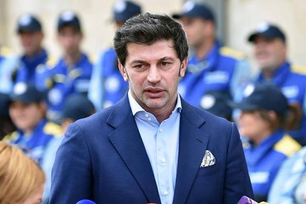კალაძე ჭავჭავაძის ურნებზე: აბა მოგწონდათ ვირთხები, სუნი, ვიზუალზე არც ვსაუბრობ 