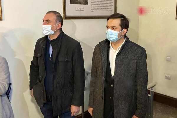 ალეკო ელისაშვილი და ლევან იოსელიანი პარლამენტში იმყოფებიან