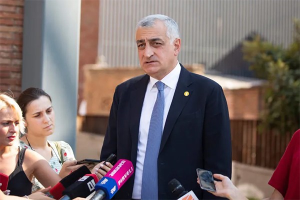 მამუკა ხაზარაძე: თუ პარლამენტი საბოლოდ გააუქმებს მანდატებს და არანაირ კომპრომისზე არ წამოვა ოპოზიციასთან, მაშინ გაზაფხული იქნება ძალიან ცხელი