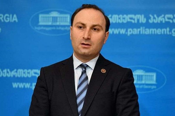 ანრი ოხანაშვილი ოპოზიციის წარმომადგენლების უფლებამოსილების შეწყვეტაზე: მათ უწევთ უკან დახევა და გარკვეული პოზიციების გადასინჯვა