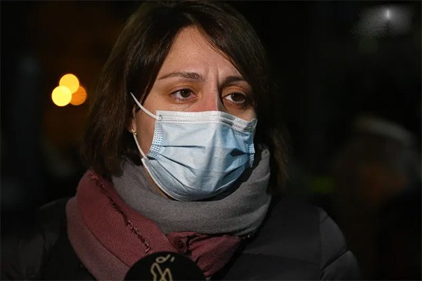 ელენე ხოშტარიას განცხადებით, როდესაც ხელისუფლება ძალაუფლებას ბოროტად იყენებს, ერთადერთი გზა დაუმორჩილებლობა ხდება