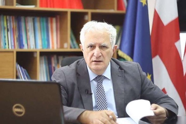 დადებითობის მაჩვენებელი იკლებს, მაგრამ 400 შემთხვევა, რაც გვაქვს, ჩვენისთანა პატარა ქვეყნისთვის ბევრია -„კომენდანტის საათის“ გაუქმების საკითხი, ამ ეტაპზე, არ განიხილება