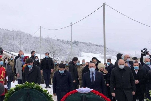 ირაკლი ღარიბაშვილი: ქედს ვიხრი ჩვენი დაღუპული გმირების წინაშე და მინდა დიდი პატივი მივაგო მათ ხსოვნას