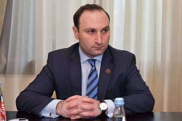 ანრი ოხანაშვილი: ვახო სანაიაზე განხორციელებულ ძალადობის ფაქტთან მიმართებით აღსანიშნავია შსს-ს ოპერატიული რეაგირება, მიუღებელია ნებისმიერი სახის ძალადობა