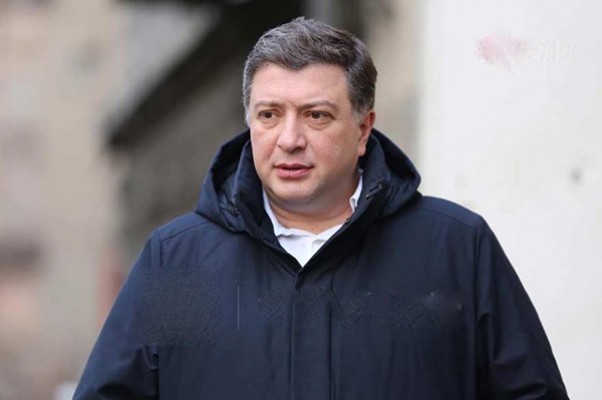 გიგი უგულავა: ახლა ჩაატარეთ ნიკა მელიას ციხიდან გამოყვანის სპეცოპერაცია, ოღონდ „რედბულები“ აღარ მოიპაროთ