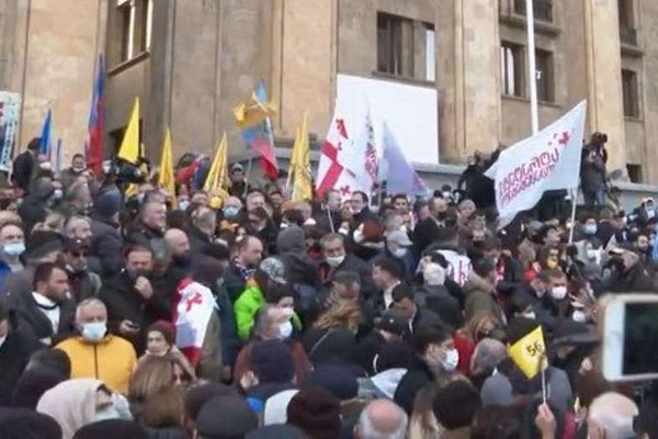 ოპოზიცია აქციას მართავს, მათი მოთხოვნები ცნობილია