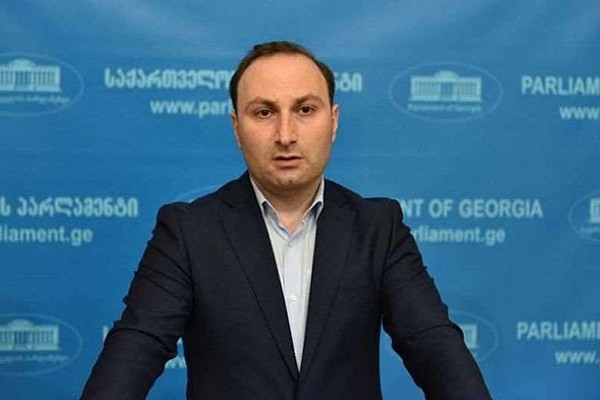 ანრი ოხანაშვილი: რაც არ უნდა საბოტაჟის რეჟიმში იყო, ლოგიკა არ არსებობს, პარლამენტში არ მოხვიდე და კენჭისყრაში მონაწილეობა არ მიიღო
