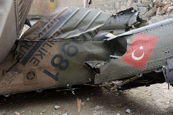 თურქეთში ვერტმფრენის ჩამოვარდნის შედეგად 9 სამხედრო დაიღუპა