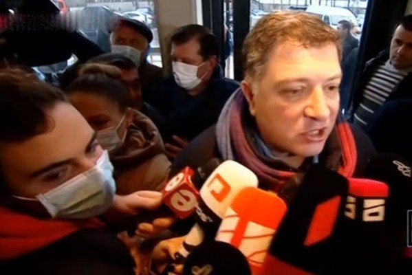გიგი უგულავა: ღარიბაშვილის მონაწილეობა მოლაპარაკების შედეგს აზიანებს, მოვუწოდებთ „ქართულ ოცნებას“, მოლაპარაკებათა რაუნდებზე წარმოდგენილი იყვნენ სხვა ლიდერები