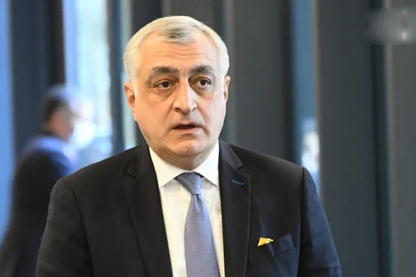 მამუკა ხაზარაძე: გამოვასწორეთ ირაკლი კობახიძის გუშინდელი შეცდომა - ასე ცალმხრივად მაგიდის აყირავება და მოლაპარაკების გაჩერება არ შეიძლება