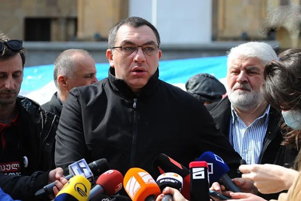 გიგა ბოკერია: ეროვნული ამოცანაა, მივაღწიოთ იმას, რომ ვადამდელი არჩევნები დაინიშნოს, გათავისუფლდნენ პოლიტპატიმრები და მერე ქვეყნისთვის საშიში ძალა მშვიდობიანად ჩამოვაცილოთ ძალაუფლებას