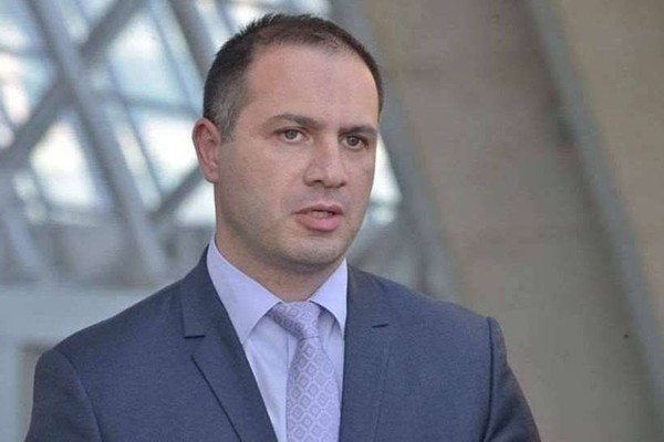 გივი მიქანაძე: კრიმინალსა და ადამიანს შორის, რომელმაც ქართული საზოგადოება კრიმინალური რეჟიმისგან გაათავისუფლა, მსგავსი ტოლობის გაკეთება, ჩვენი ქვეყნისთვის შეურაცხმყოფელია