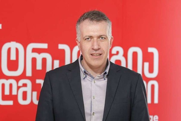 ოპოზიცია შალვა ნათელაშვილის რიტორიკას  ემიჯნება: მიუღებელია საქმის გარჩევა პარტნიორებთან, დიპლომატებთან,  რომლებიც წლებია ჩვენი მეგობრები არიან