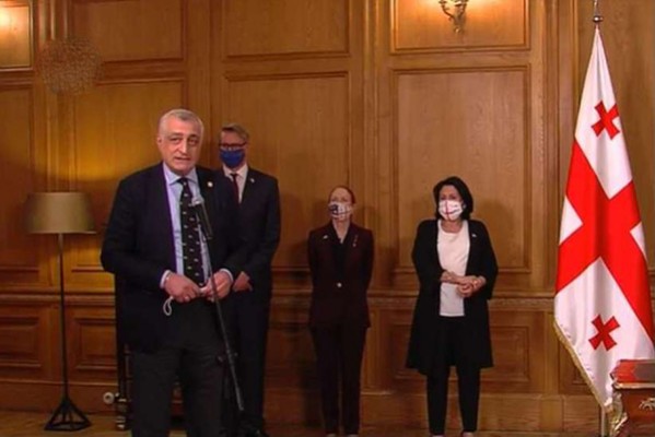 მამუკა ხაზარაძე: მინდა ვისურვო, რომ მომავალში საქართველოში პოლიტიკურ პარტიებს არ დასჭირდეთ ამდენი ხანი საკითხების შესათანხმებლად