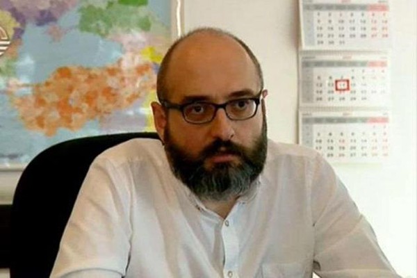 ზოგიერთ მასმედიას ამოფარებული პარტიების მხრიდან „ტრადიციად“ იქცა გარკვეული პერიოდულობით ნეგატიურ კონტექსტში ახსენონ როგორც ბიძინა ივანიშვილი, ისე ფონდი “ქართუ” და მისი პროექტები