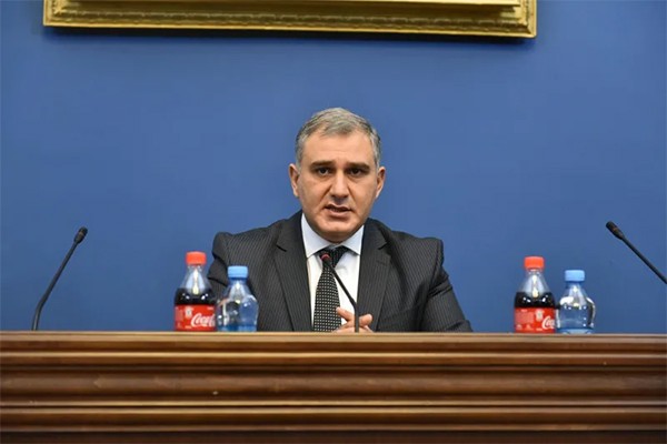 მიხეილ სარჯველაძე ანა ნაცვლიშვილს:  რა გავაკეთოთ ახლა, გავზომოთ რამდენ ხანს ვიღიმოდი, რომელ გამომსვლელზე?!