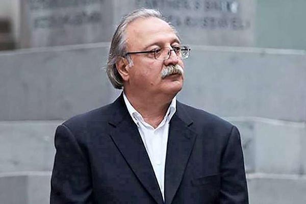 გრიგოლ ვაშაძეს დამოუკიდებელი დეპუტატის წევრის კვოტით საგარეო ურთიერთობათა და კულტურის კომიტეტებში გაწევრიანება სურს