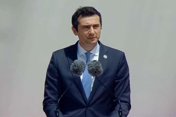 კახა კუჭავა: სიმბოლურია, რომ სწორედ 26 მაისს ქართულ მიწას მივაბარებთ გენერალ გიორგი კვინიტაძეს, ეს არის იმის დასტური, რომ ჩვენ პატივს ვცემთ და ვაფასებთ საქართველოს ერთგულ შვილებს
